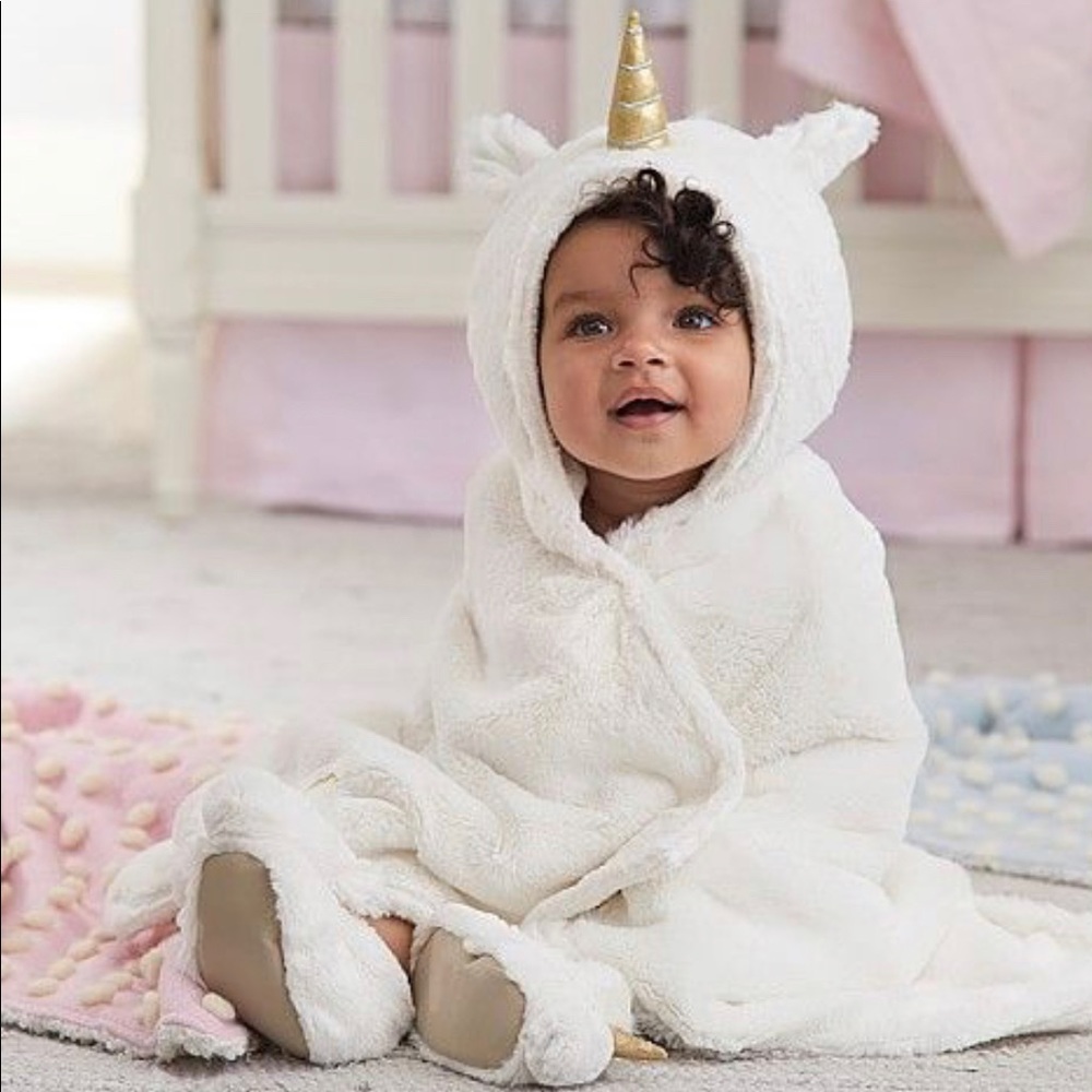 Pottery Barn Unicorn plush bath wrap 🦄🦄🦄